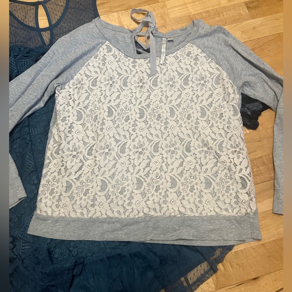 Curated Bundle - Picture 12 of 16